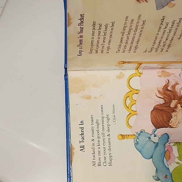 Care bear books from 1984 - Picture 3 of 8